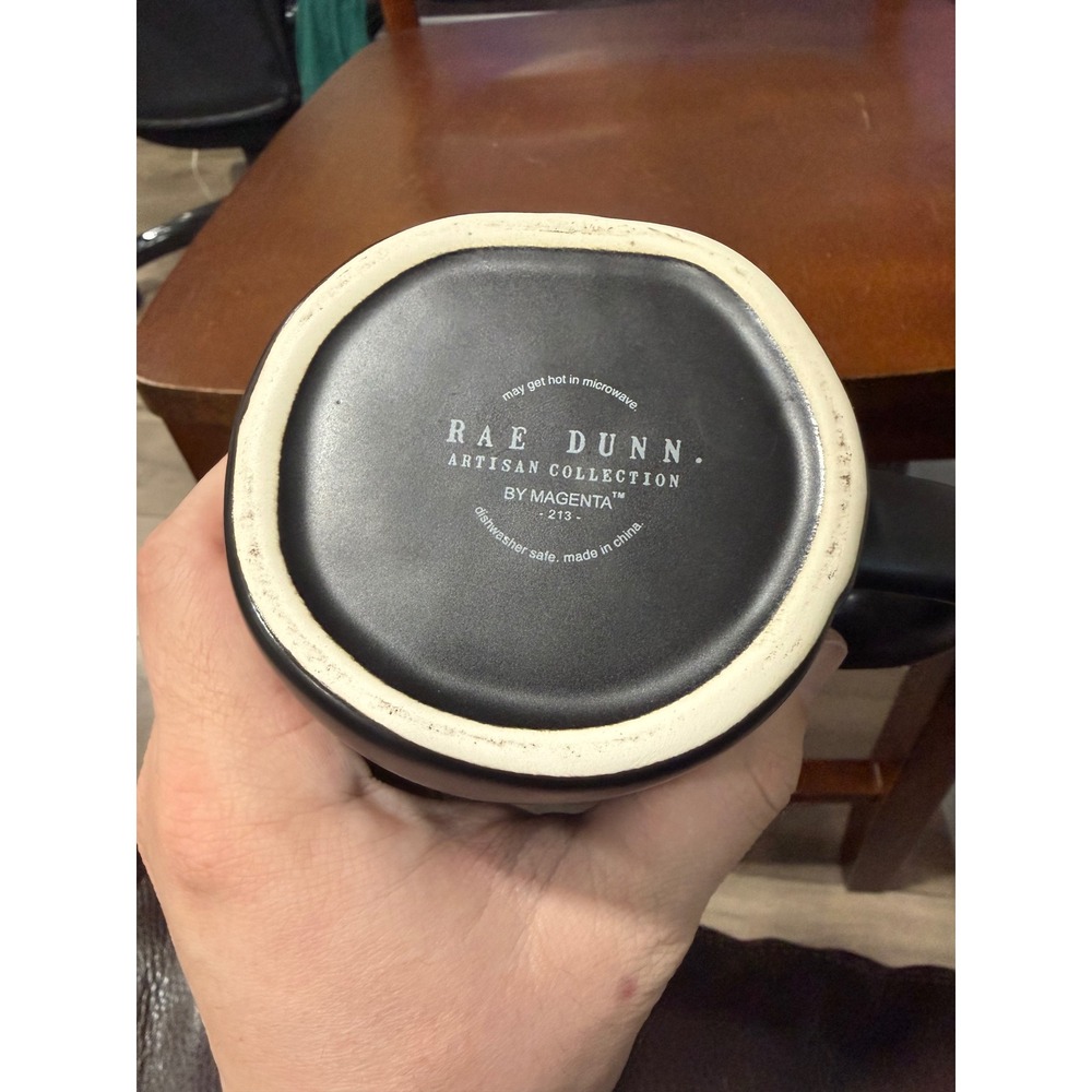 Rae Dunn Artisan Collection Class of 2024 Graduation Mug with Lid Tassel Red Bow - Picture 5 of 5
